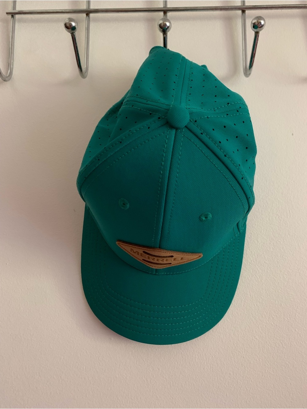 Merrell , New without tag ,Men's CapTeal Baseball Hat with Tan Leather Patch New